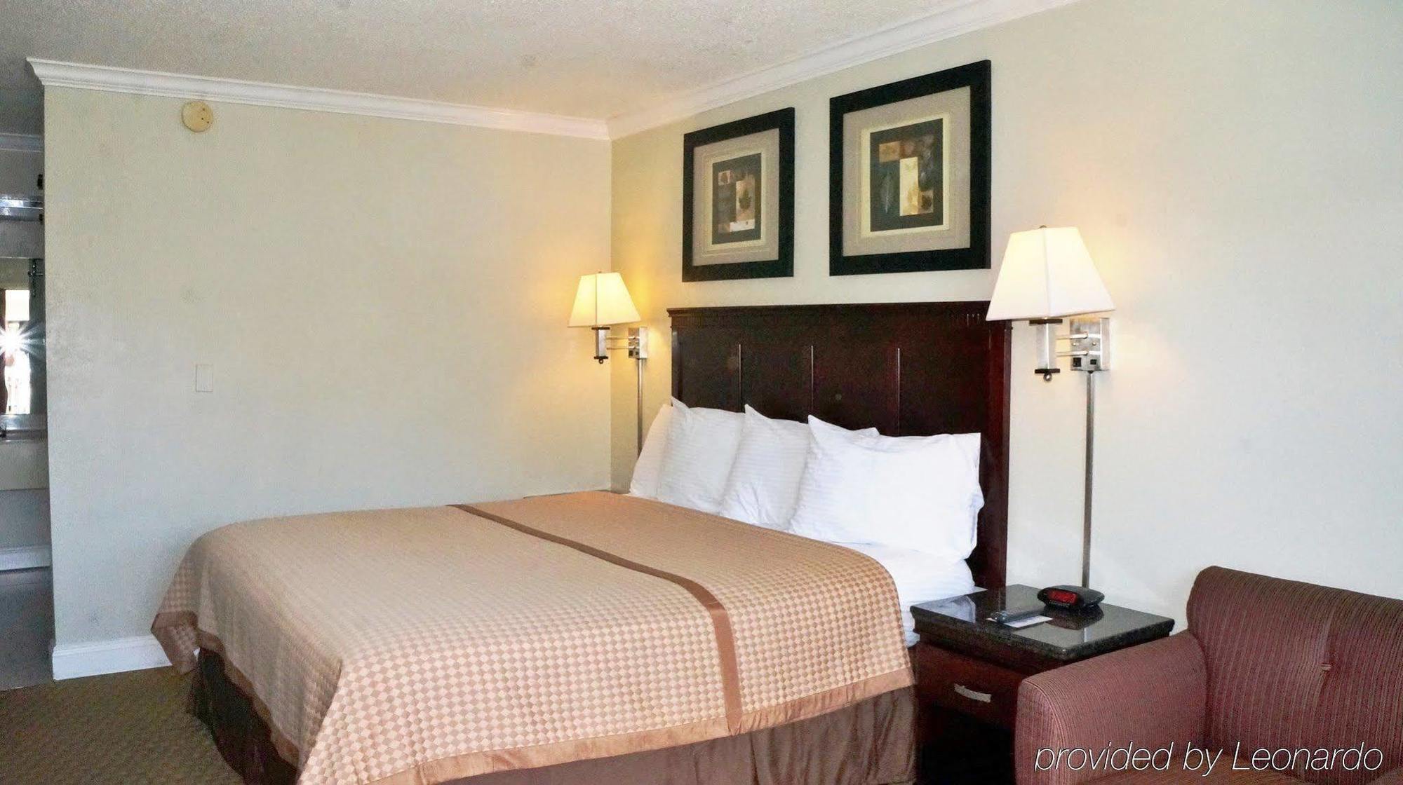 Dream Inn Fresno Esterno foto